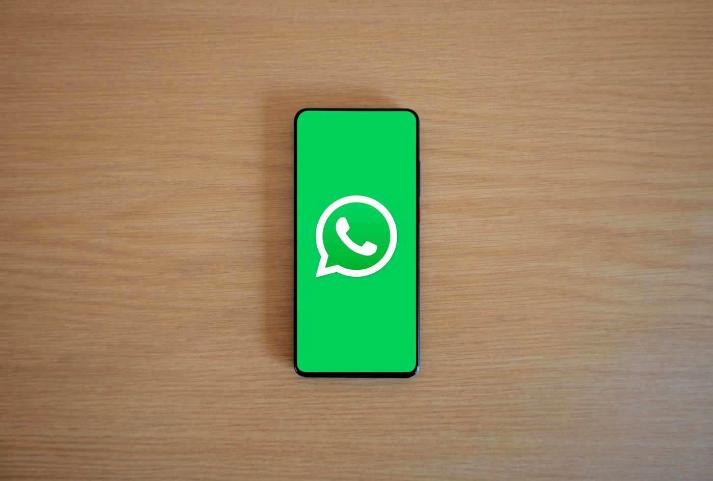 Agente de IA en WhatsApp: cómo funciona y cuándo le compensa a tu negocio